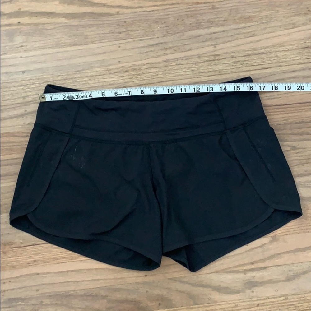 COPY - Lululemon track/hotty hot black 8 shorts